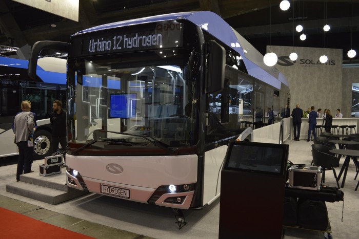 Hernyóként tekereg a Solaris új trolibusza 41 Hernyóként tekereg a Solaris új trolibusza 41