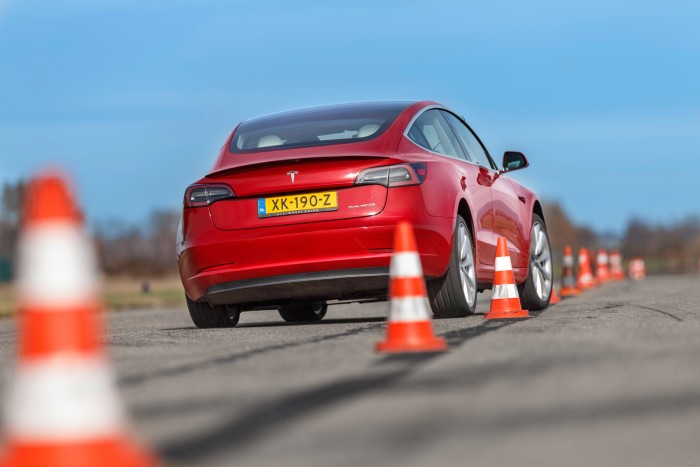 Mivel tud többet a Tesla a Hyundainal? 6 Mivel tud többet a Tesla a Hyundainal? 6