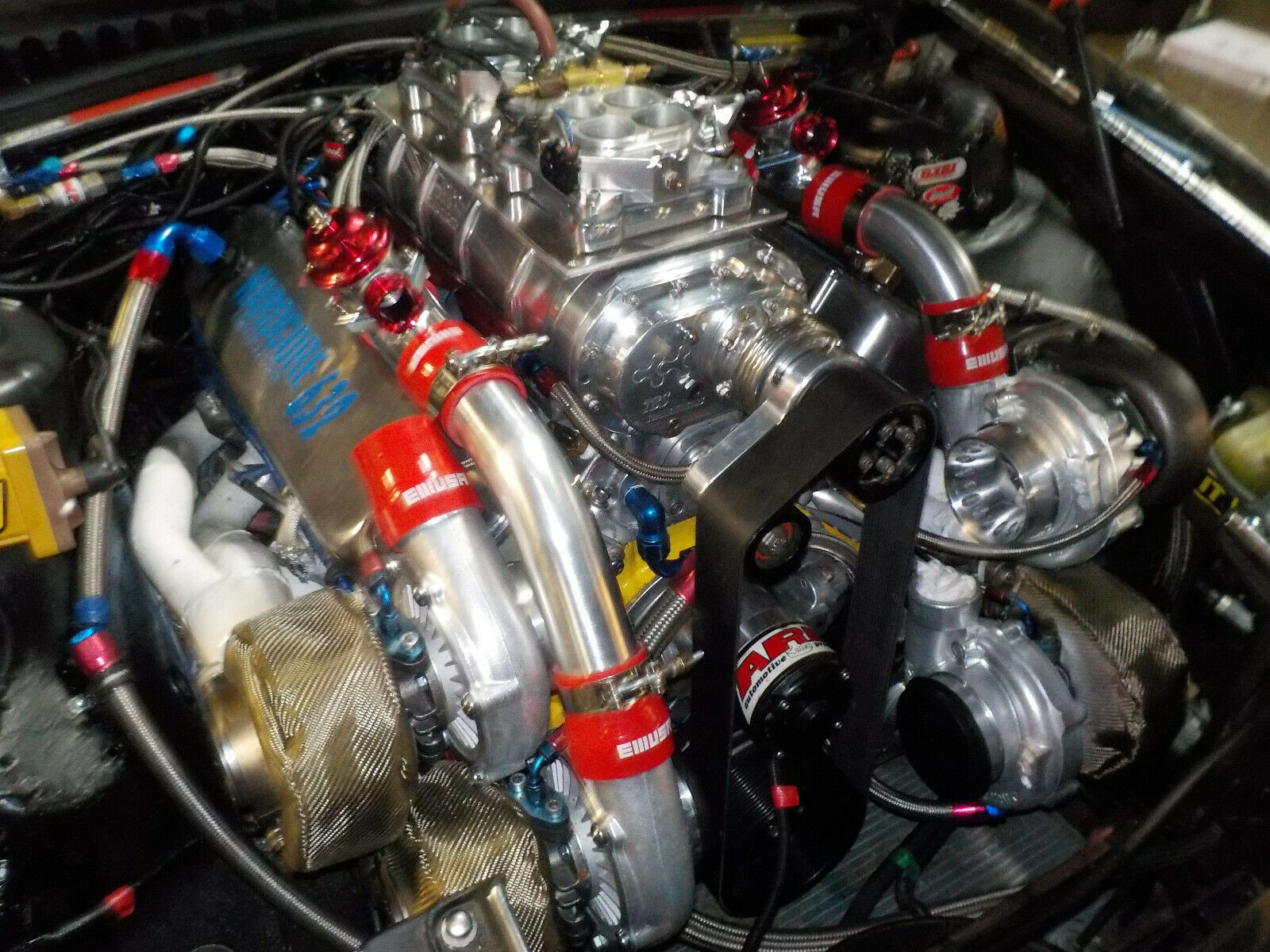 Íme a mindent alázó nagypapa-Volvo csekély 3000 lóerővel 1