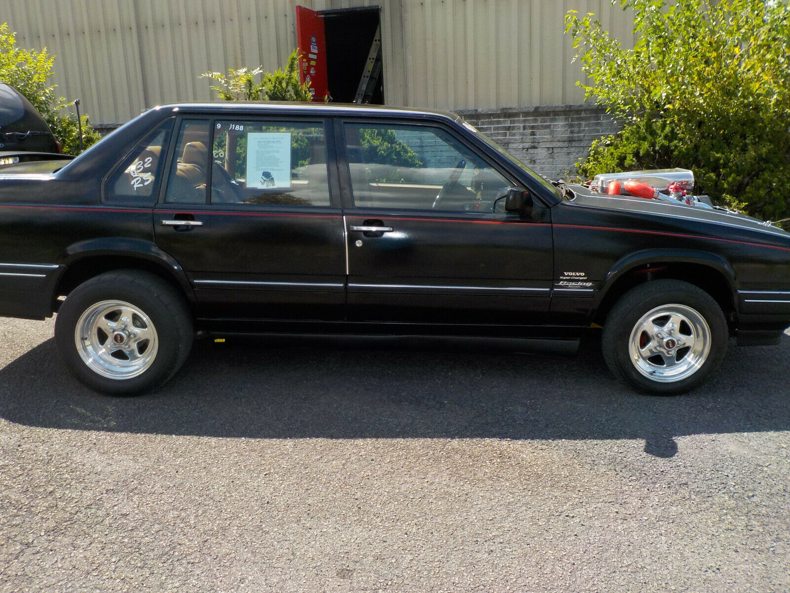 Íme a mindent alázó nagypapa-Volvo csekély 3000 lóerővel 2