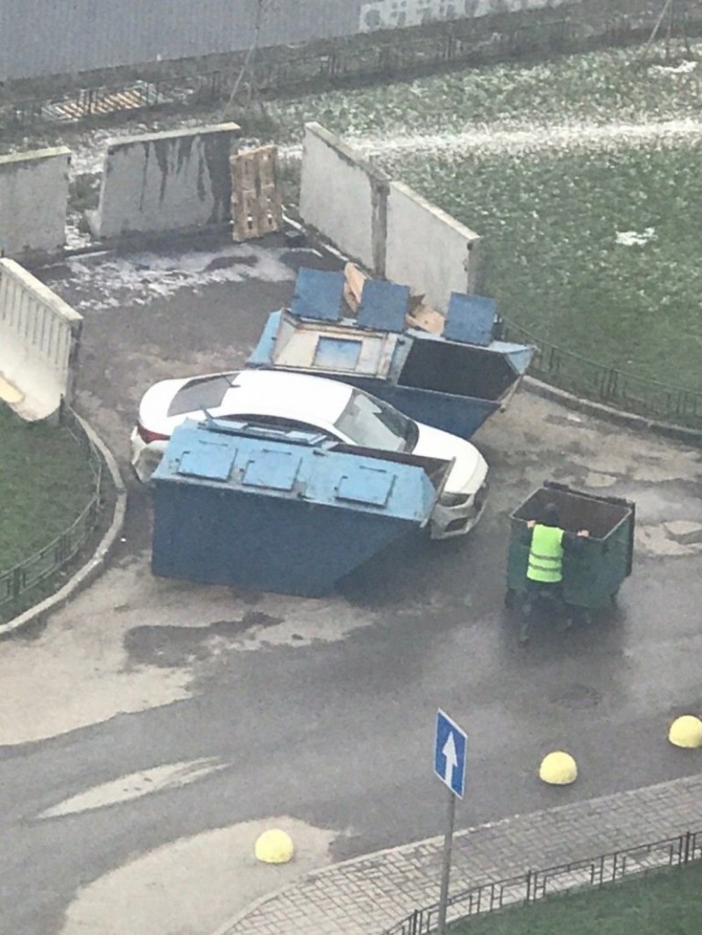 Kukások leckéztették meg a szabálytalan parkolót 1
