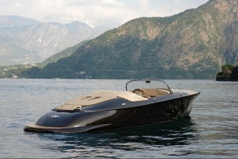 Egy Porsche vonalai ihlették ezt a hajót