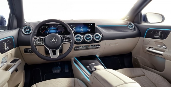 Megújult a Mercedes városi crossovere 7