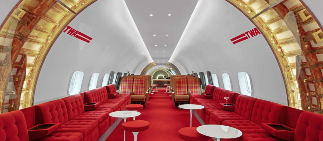 Régi repülőből csinált koktélbárt az extravagáns hotel