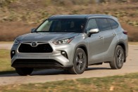 Ötméteres Toyota jöhet Európába 21