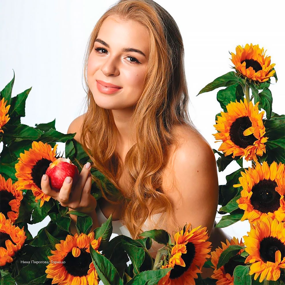 Ledobták felszerelésüket a hokis csajok – képek 4