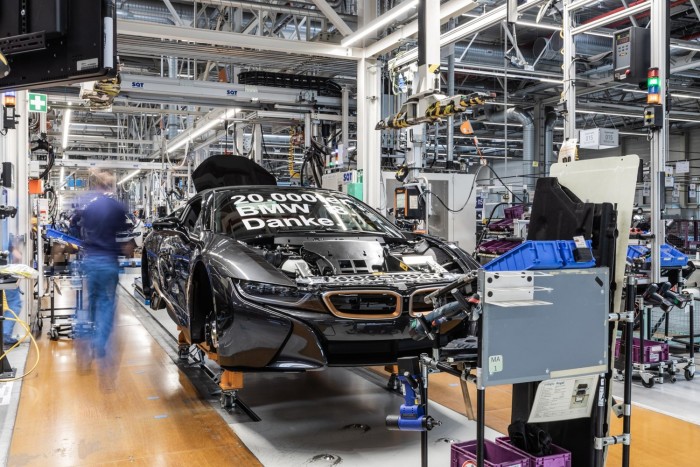 Hamarosan leköszön a BMW i8-as, de már most tudjuk, hogy nem lesz gyakori darab