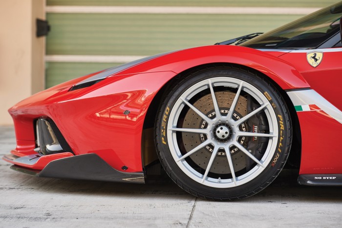 Itt egy milliárdos játékszer versenylázban égő milliárdosoknak 8