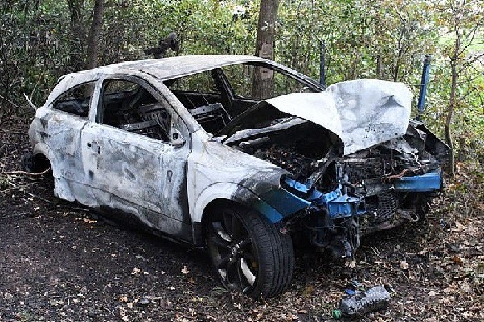 160-nal üldözte riválisát a kertvárosban 3 | Vezess 160-nal üldözte riválisát a kertvárosban 3