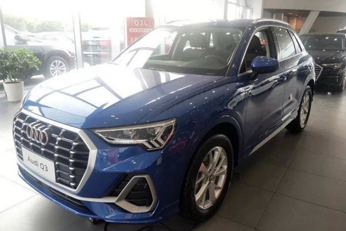 Hatalmas kárt csinált egy hároméves gyerek az Audi szalonban 3 | Vezess Hatalmas kárt csinált egy hároméves gyerek az Audi szalonban 3