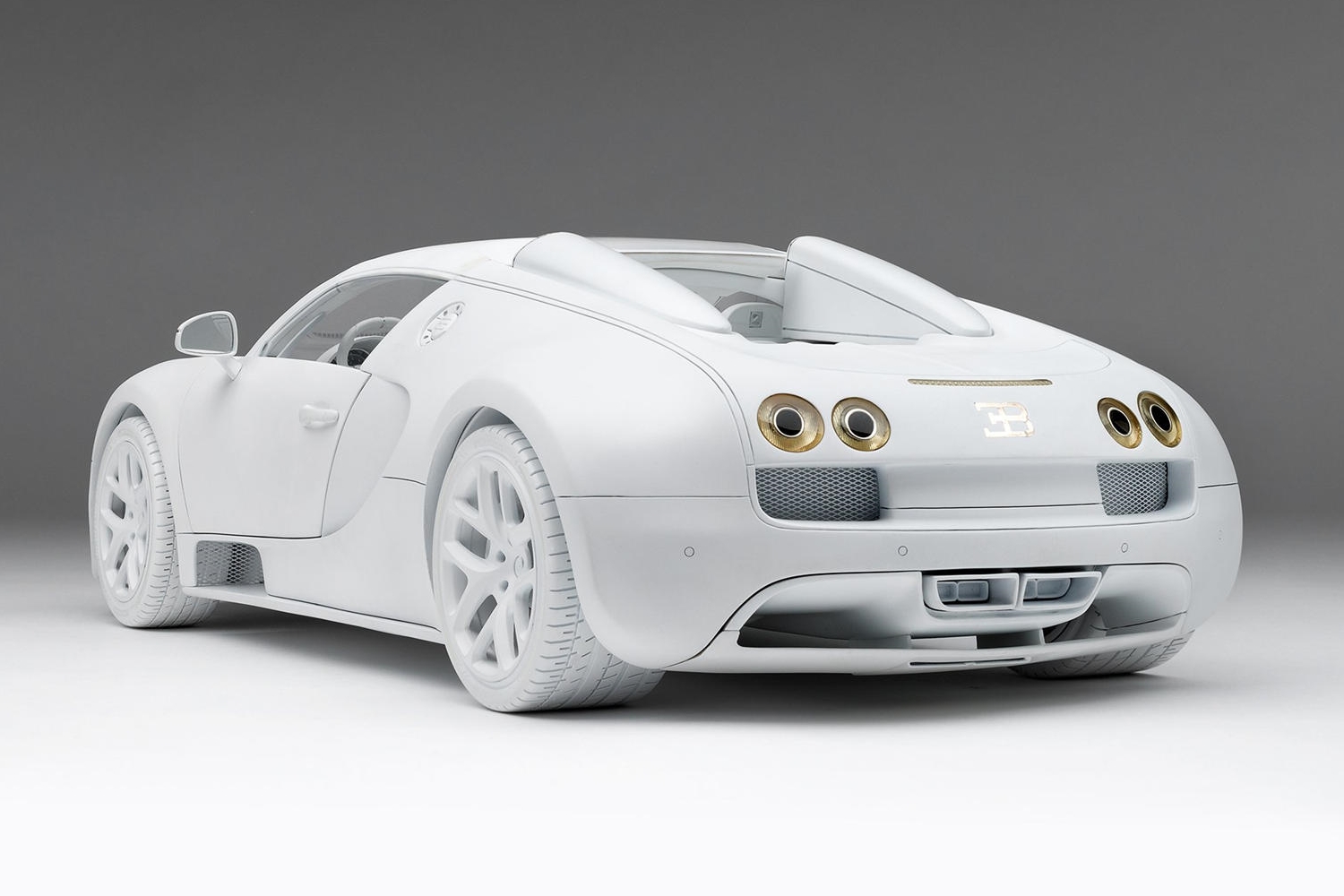 Bugatti Veyron, pár millióért 8