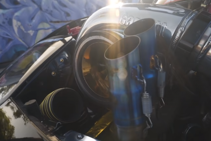 Ezt a négyrotoros, turbós, ezer lóerős Mazdát élvezettel hallgatod majd