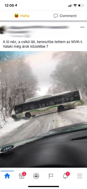 Egy budapesti busz átment hótolóba hétfő reggel 2