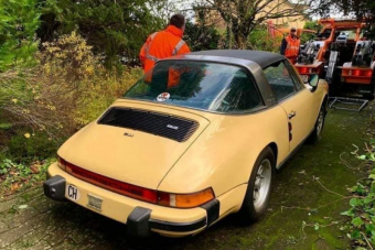 Így néz ki egy öreg, elhagyott Porsche motortere, amit rágcsálók vettek birtokba