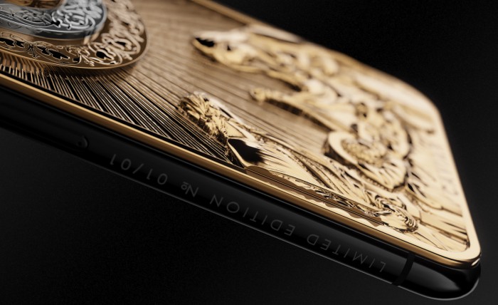 Betlehemi jelenettel aranyozták be az új iPhone-t 8 | Vezess Betlehemi jelenettel aranyozták be az új iPhone-t 8