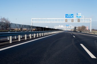 Itt folytatódik az M1-es felújítása