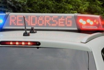 Újra bevetették a civil autókat a rendőrök