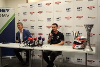 Két trófeával tért haza Michelisz Norbi 34