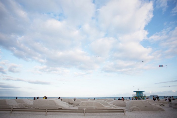 Homokból faragott torlódás figyelmeztet a klímahelyzetre 2