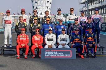 Újítani akart az F1, a csapatok fityiszt mutattak