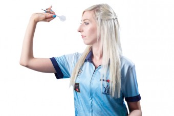 Sporttörténelmet írt egy nő a darts vb-n