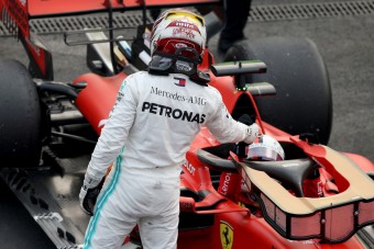 F1: Hamilton ne siessen a Ferrarihoz!