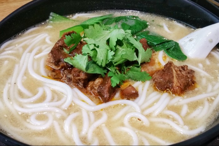 Drogot kevert az ételbe az étteremtulajdonos, hogy visszajárjanak hozzá