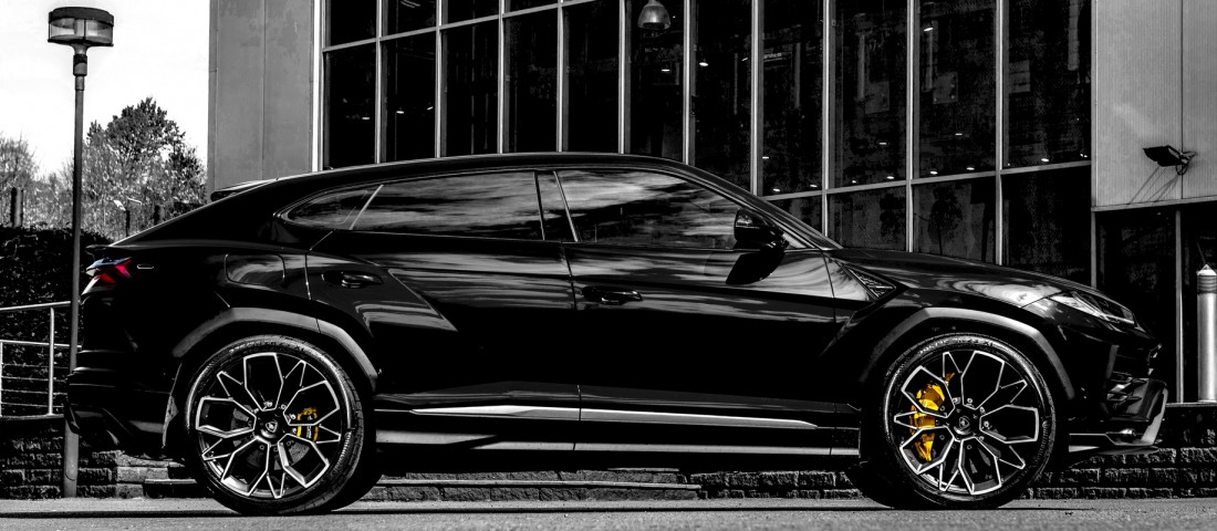 Megpiszkálták a Lamborghini SUV-ját, brutális szörnyeteg született