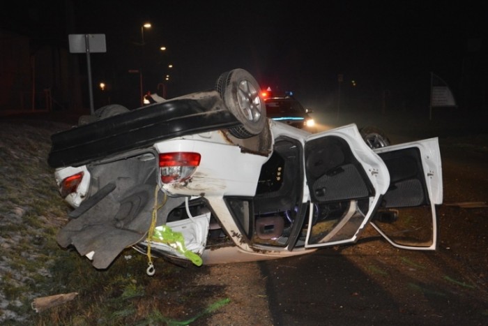 Nem állt meg a rendőröknek, aztán tetőre rakta a verdát Velencénél