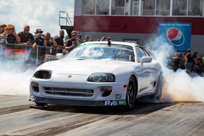 Brutális gyorsulási versenyautó, amivel akár vontathatsz is 7