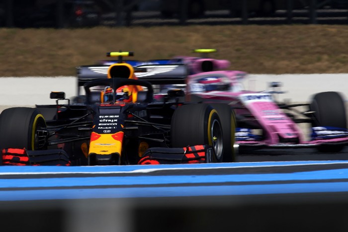 F1: Lenyúlják az Aston Martint a Red Bulltól?