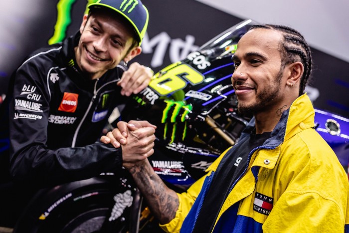 F1: Nagy a hallgatás a Hamilton-Rossi cseréről