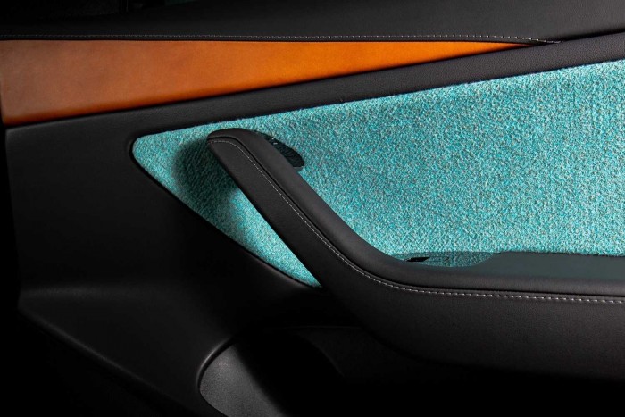 Így már kicsit sem unalmas a Model 3-as belseje 8