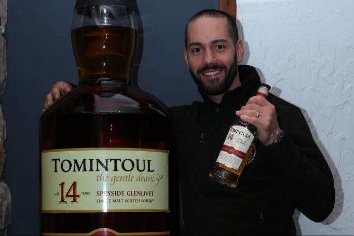 Elkelt a világ legnagyobb whiskysüvege