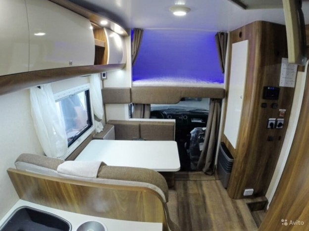 Mindenen átgázolós lakóteherautó Oroszországból 1 | Vezess Mindenen átgázolós lakóteherautó Oroszországból 1