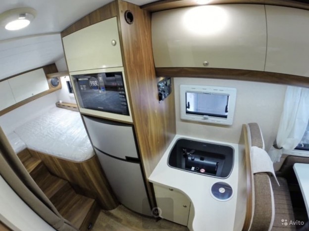 Mindenen átgázolós lakóteherautó Oroszországból 2 | Vezess Mindenen átgázolós lakóteherautó Oroszországból 2