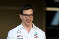 F1: A Mercedes két hét múlva dönt a kiszállásról 1