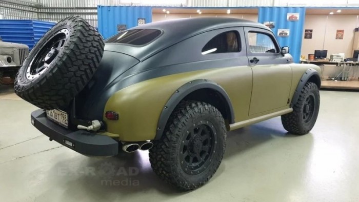 Iszonyat menő terepjáró készült egy öreg orosz vasból 4
