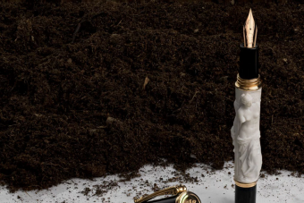 Tinta folyik a milói Vénuszból