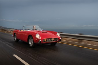 Milliárdos szépség a Pininfarina kabrió Ferrari 250 GT-je