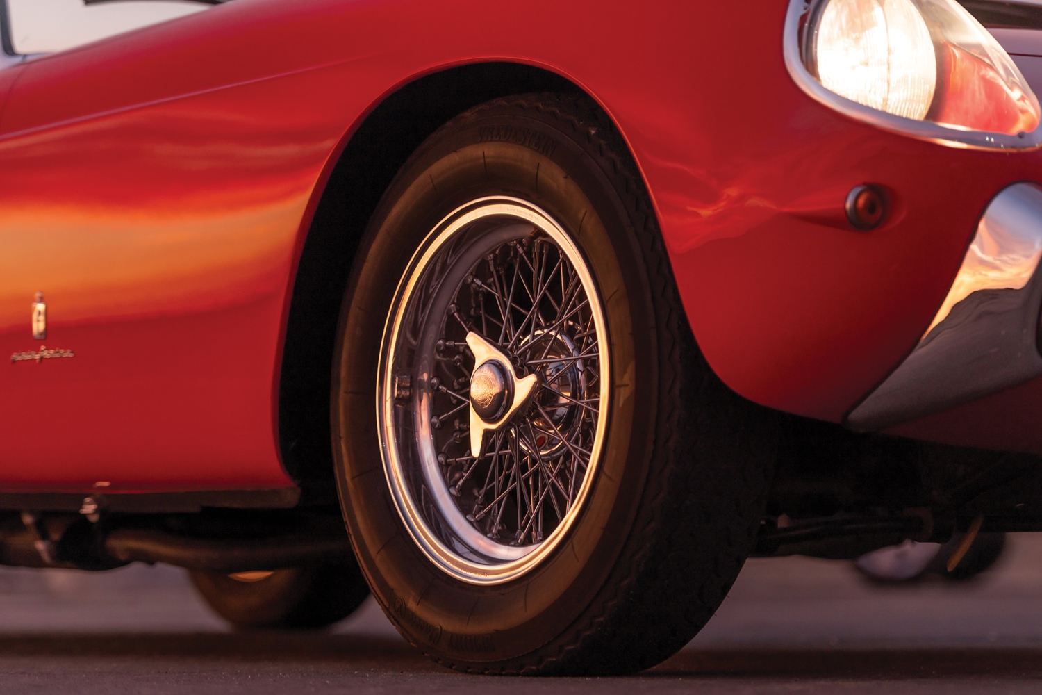 Milliárdos szépség a Pininfarina kabrió Ferrari 250 GT-je 16