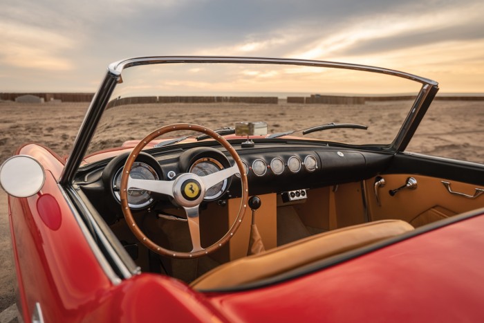 Milliárdos szépség a Pininfarina kabrió Ferrari 250 GT-je 7 | Vezess Milliárdos szépség a Pininfarina kabrió Ferrari 250 GT-je 7