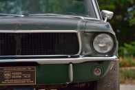 A Mustang, aminek gumiját Steve McQueen füstölte el 18
