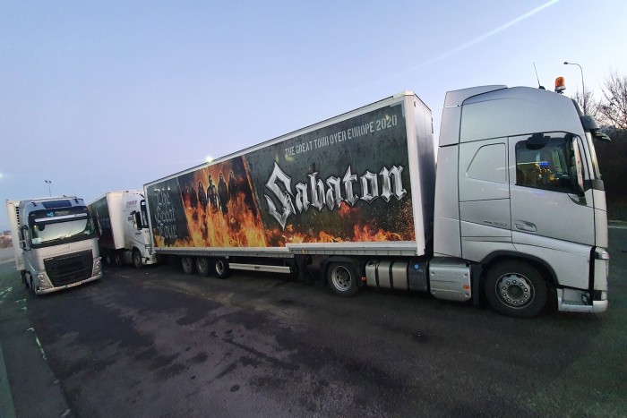 Budapesten járt a népszerű svéd kamionos hölgy