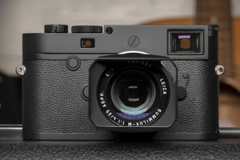 Ilyen minimalista fényképezőgép nincs még egy 2,5 millióért
