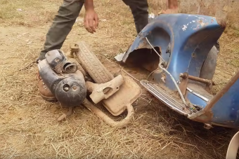 Élmény nézni, ahogy a vén rozsdakupac robogó új életet kap