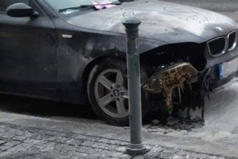 Itt egy sofőr, akit még az ág is húzott Budapesten