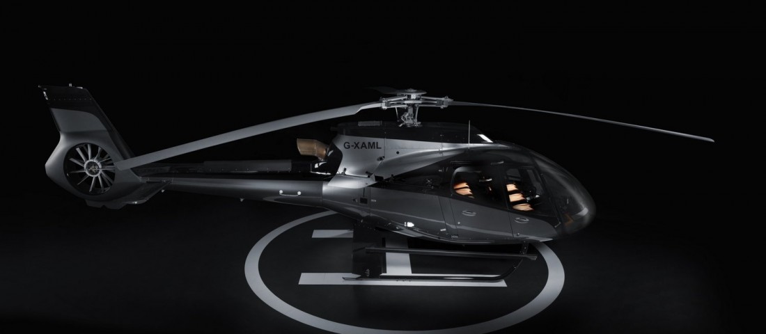 Itt a 952 lóerős, hatszemélyes Aston Martin