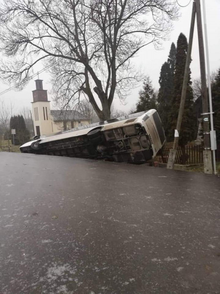 Fotókon az ónos eső mai áldozatai 2 Fotókon az ónos eső mai áldozatai 2