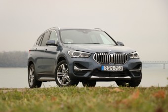 Nagyarcú, de jól áll neki - BMW X1